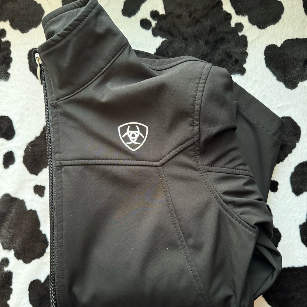 ariat softshell jacket